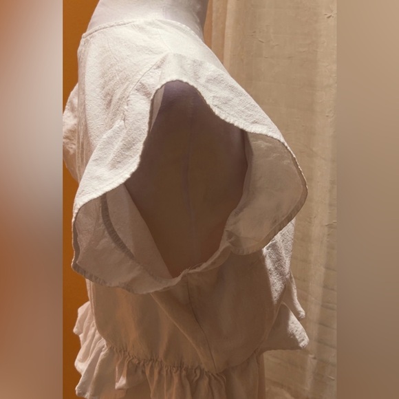Women’s White Ruffled Shirt Top XL - Picture 6 of 9